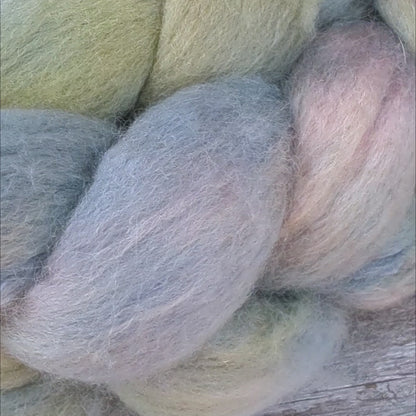 Forlorn Unicorn - Polwarth Mulberry Combed Top